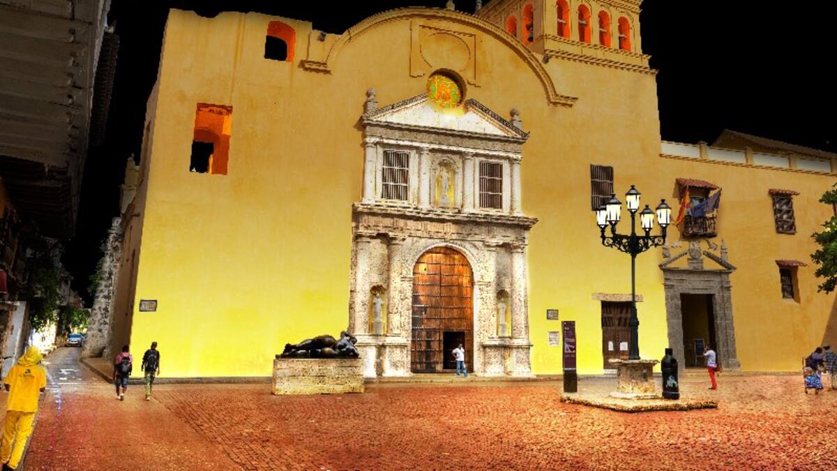 Comenzó la renovación del sistema de iluminación de la Plaza Santo Domingo