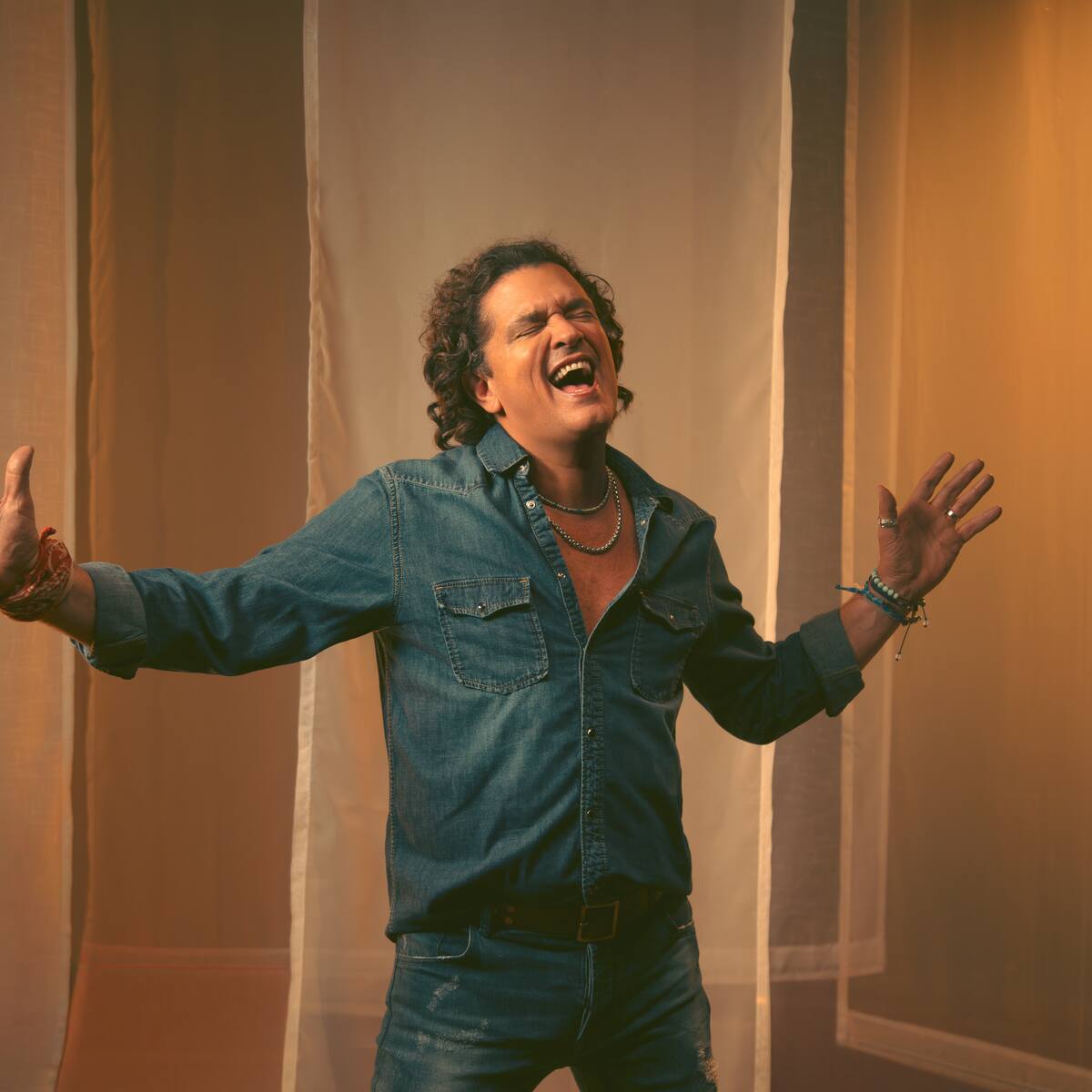 Carlos Vives conquista Nueva York: sold out con su Tour “Al Sol 2026″