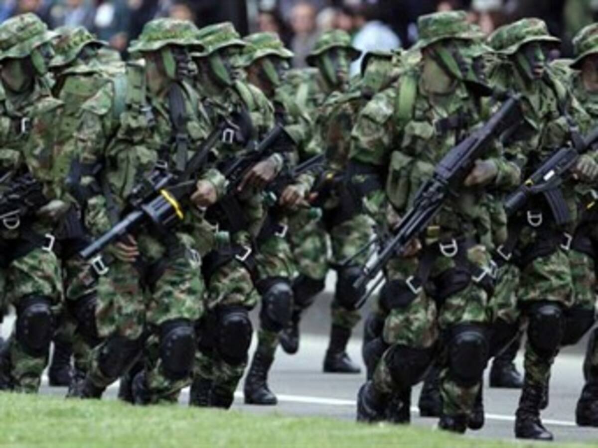 "Los $7.2 billones que pidieron para defensa son suficientes para ganar la guerra": Minhacienda