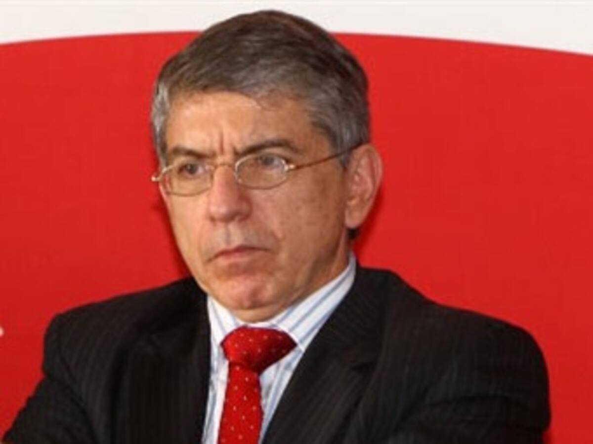 Cesar Gaviria renuncia a la dirección del Partido Liberal