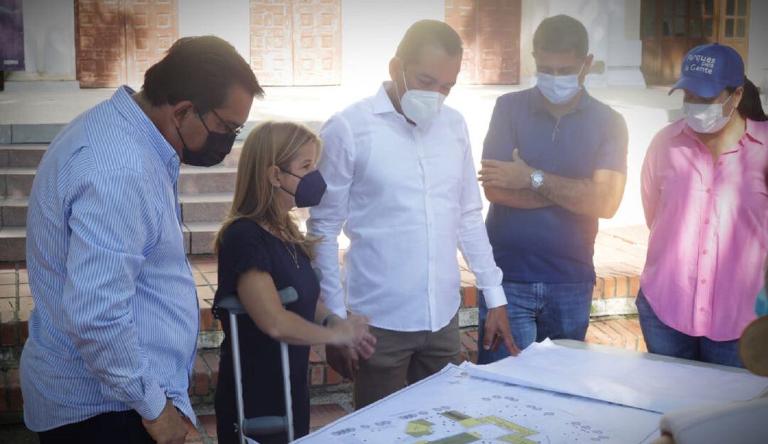 Visita de la Gobernación al edificio. 