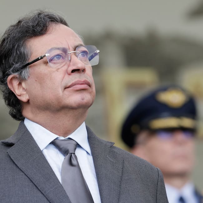 AME8585. BOGOTÁ (COLOMBIA), 03/07/2025.- Fotografía de archivo del 11 de marzo de 2025 del presidente de Colombia, Gustavo Petro, en Bogotá (Colombia). Petro deseó este jueves "la mejor de las suertes" a Laura Sarabia, quien durante meses fue su principal alfil político y hoy renunció como ministra de Relaciones Exteriores. EFE/ Carlos Ortega