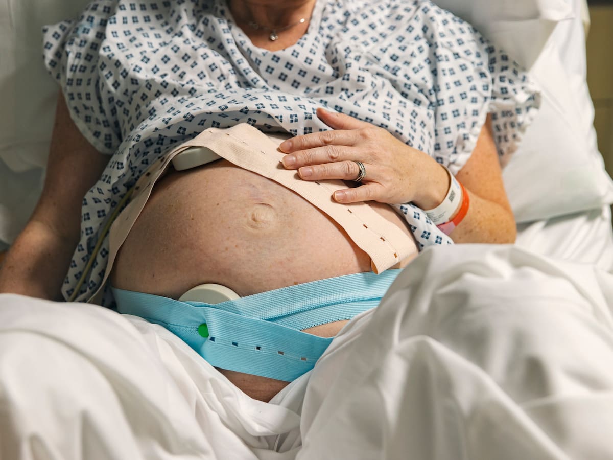 Mujer de Alabama, Estados Unidos, nació con dos úteros y ahora está embarazada en ambos
