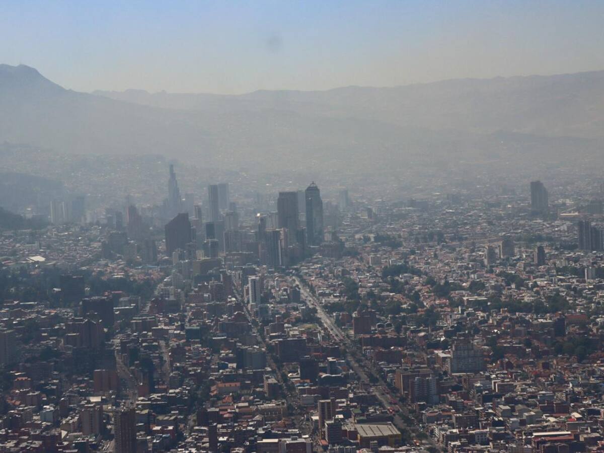 Se mantiene el deterioro de la calidad de aire en Bogotá ¿Cuándo se declararía una alerta?