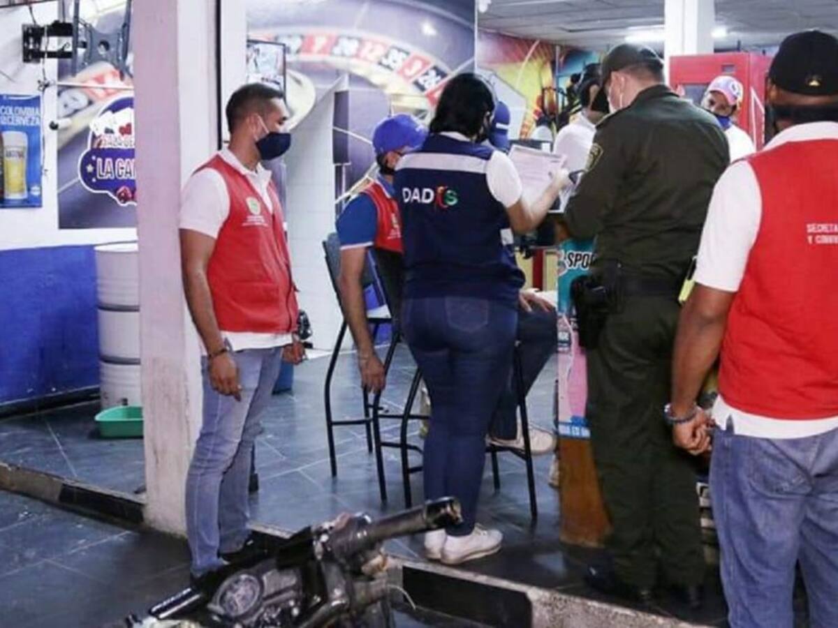 Cierran tres establecimientos por incumplir medidas en Cartagena