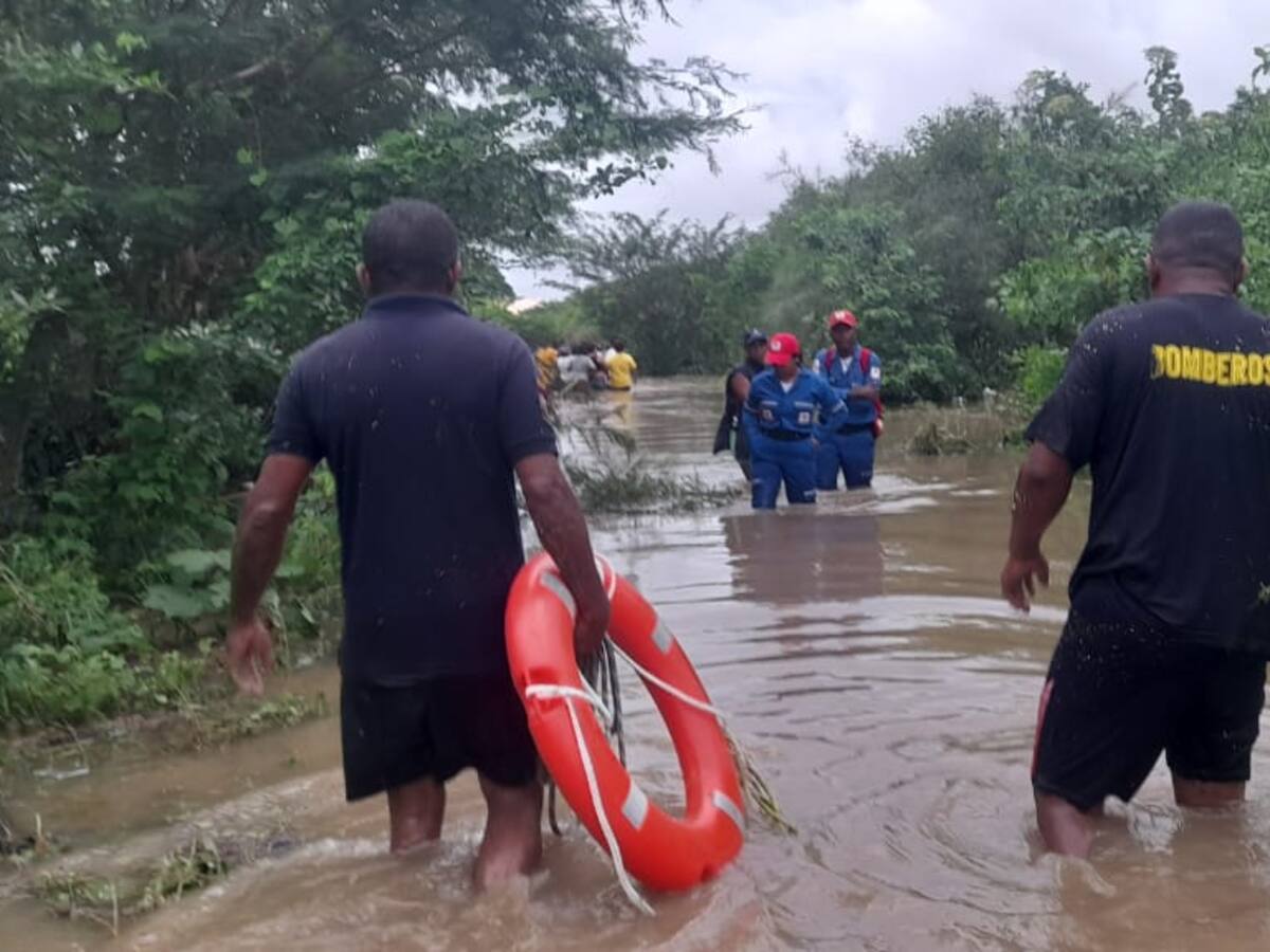 Un joven desapareció tras lanzarse a nadar en un canal en El Pozón