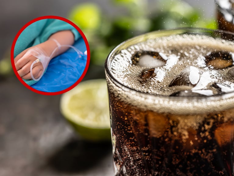 Gaseosa // mano de una persona en el hospital // Getty Images