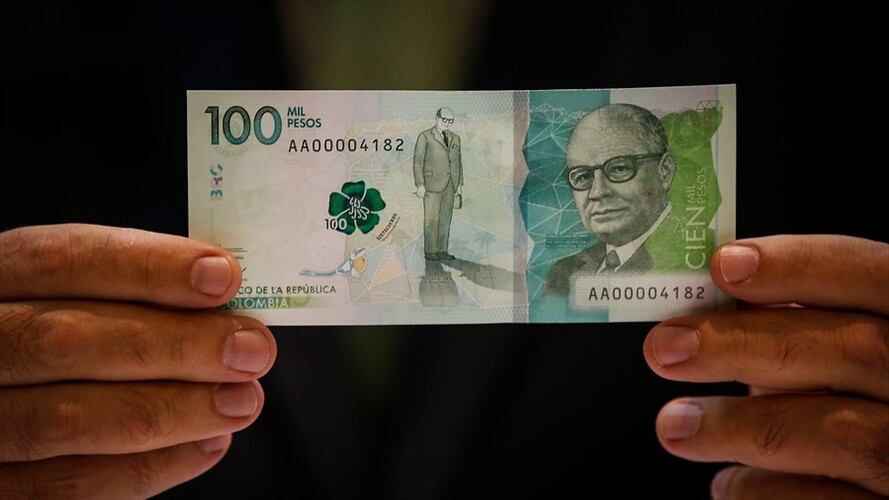 Colombia puso en circulación desde hoy el billete de 100.000 pesos, el de más alta denominación en el país. Foto: Colprensa