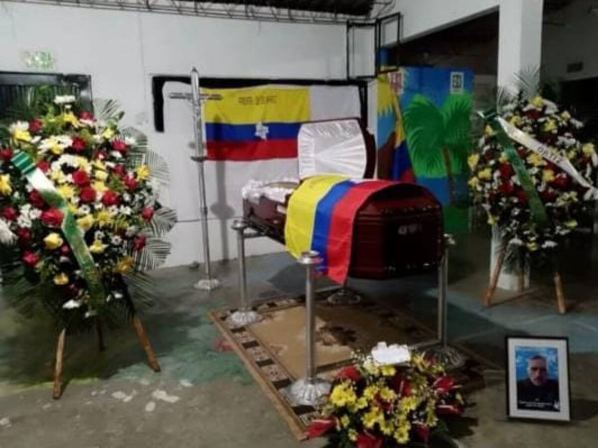 En polémica caravana, sepultan a alias Miller, disidencias de las Farc en Aipe-Huila