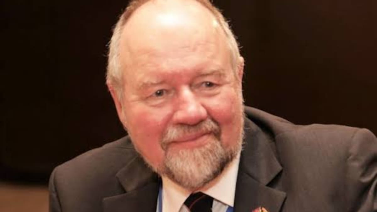Un cambio de gobierno en Israel no garantizará fin de asentamientos en Cisjordania: Sir Vincent Fean