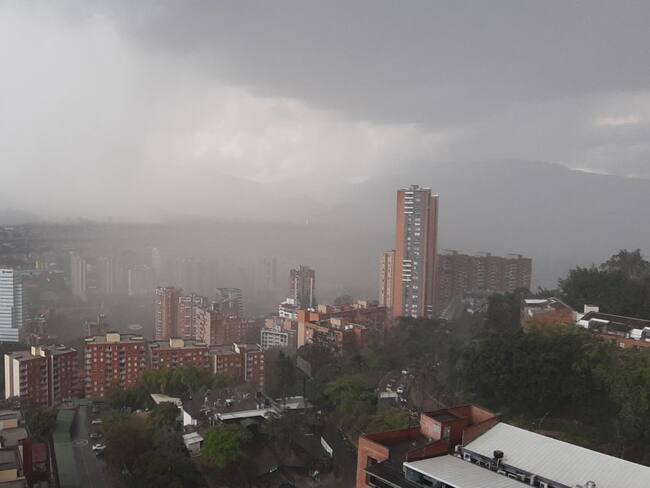 Extienden alerta por lluvias en Medellín