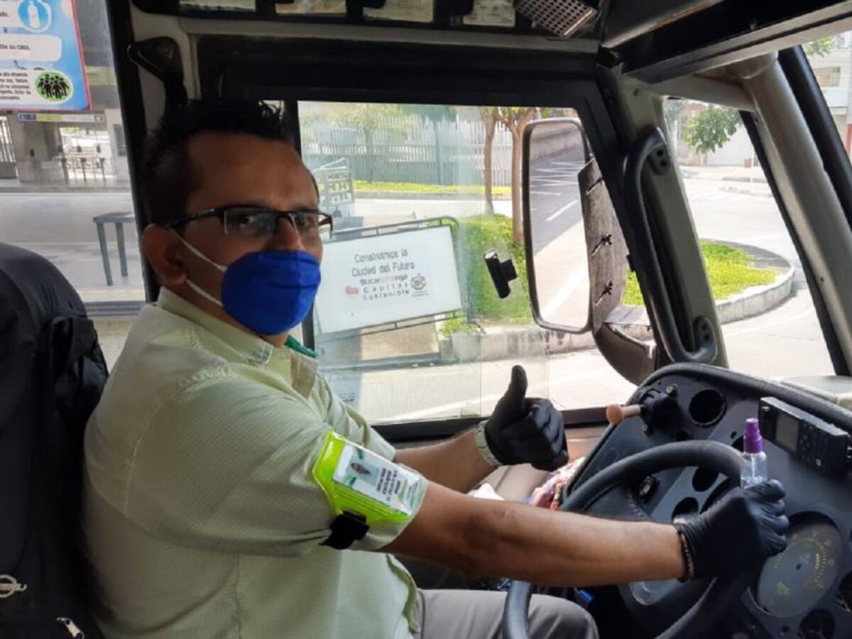 Usuarios de Metrolínea deben llevar tapabocas