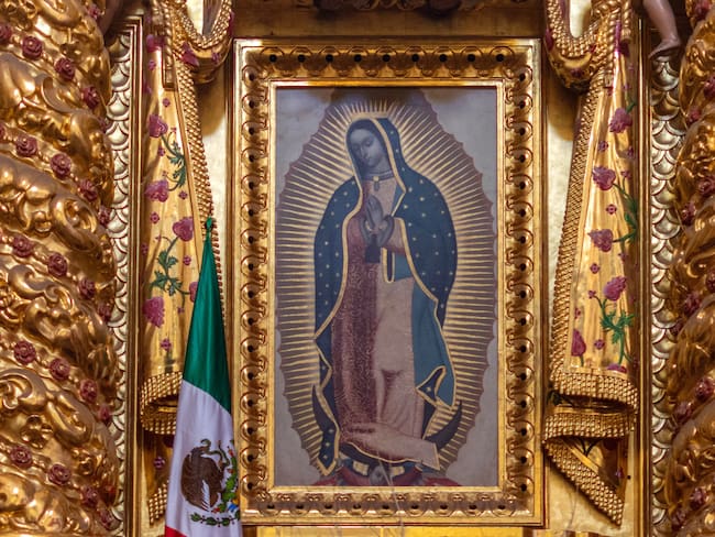 Imagen de un altar barroco español ubicado dentro del Monasterio de Santo Domingo de Guzmán en Oaxaca, México / Getty Images