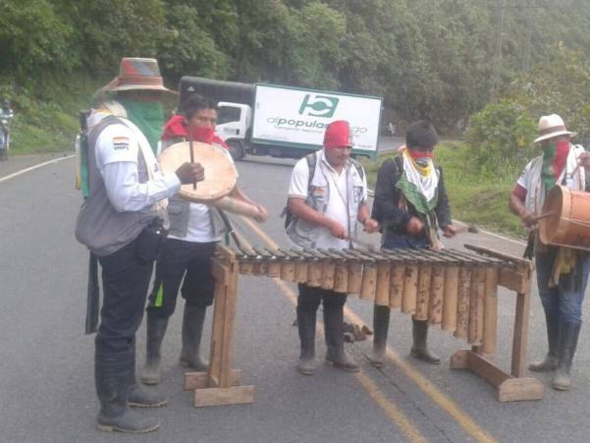 Nuevo bloqueo de indígenas Awá en la vía a Tumaco