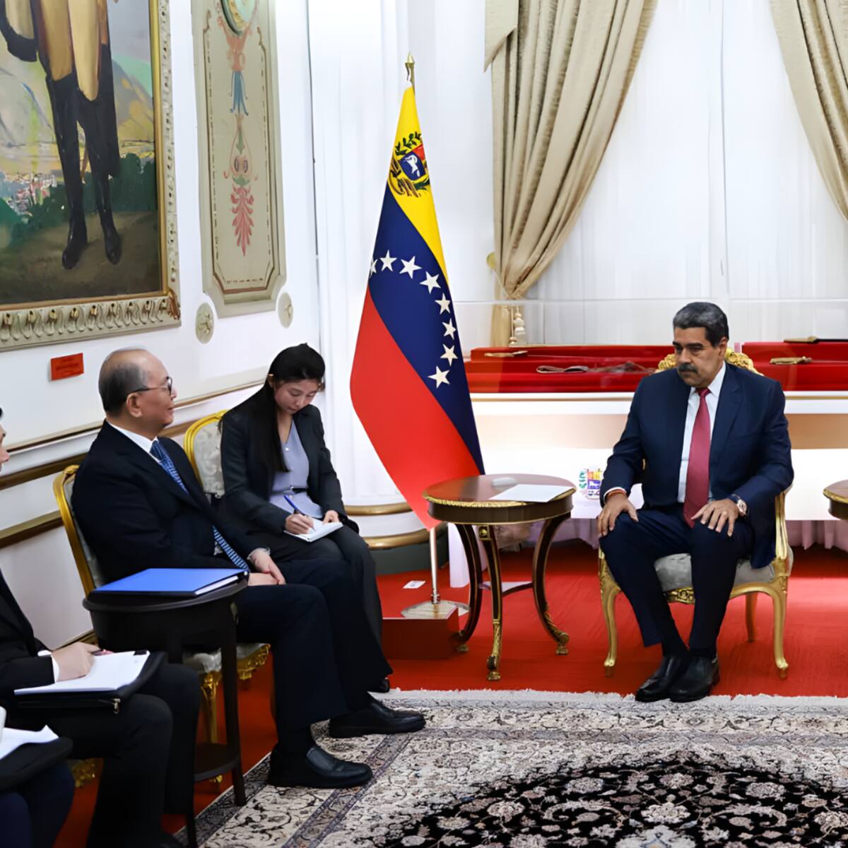 Enviado especial de Xi Jinping se reúne con Maduro en medio de tensiones entre Venezuela y EE. UU.