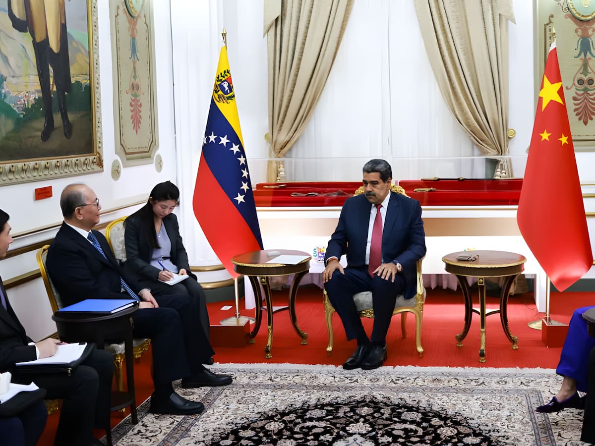 Enviado especial de Xi Jinping se reúne con Maduro en medio de tensiones entre Venezuela y EE. UU.