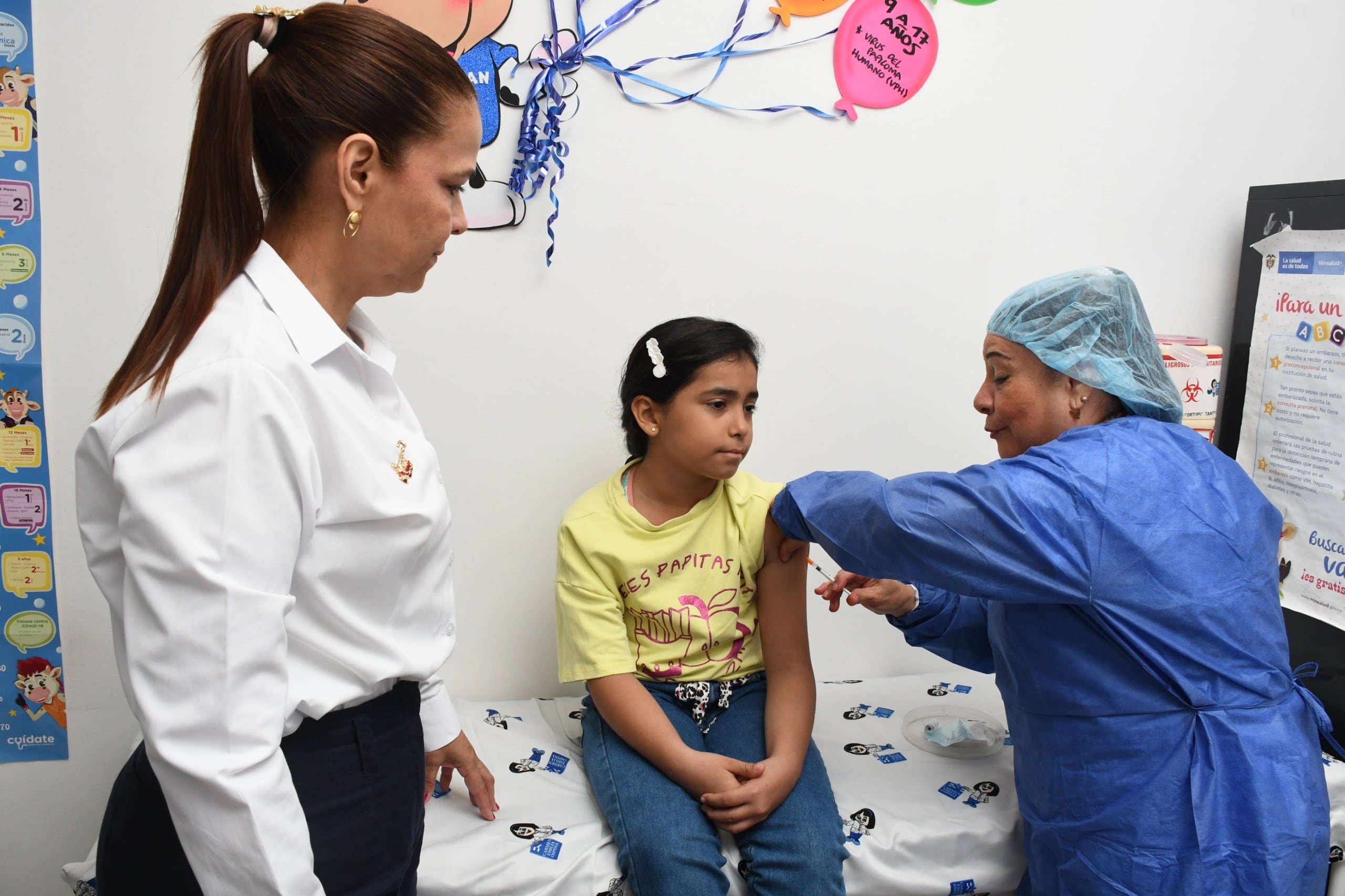 Secretaría de Salud de Neiva inició la vacunación gratuita contra el dengue en niños de 9 años escolarizados.