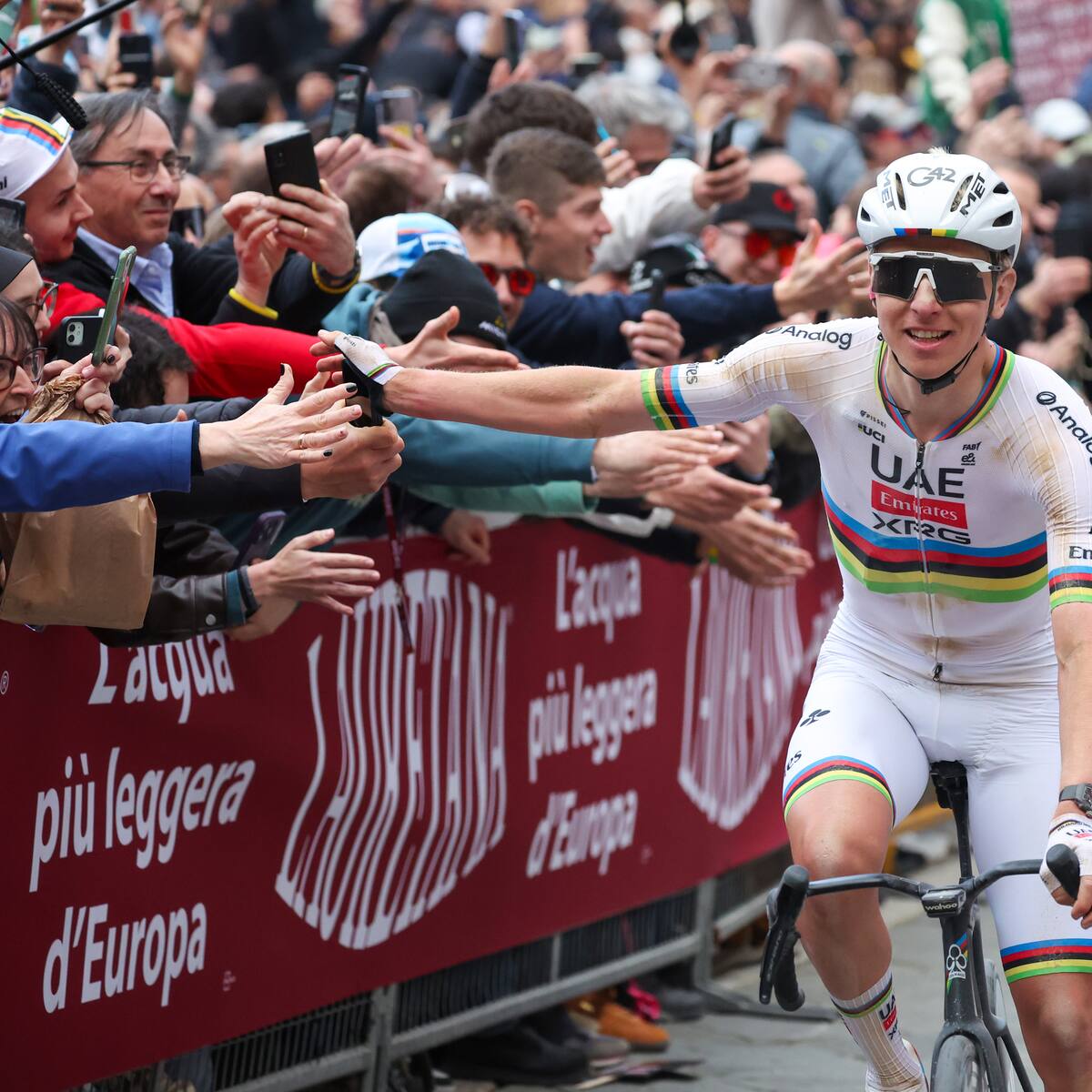 Tadej Pogacar conquista la Strade Bianche: Así le fue a los colombianos