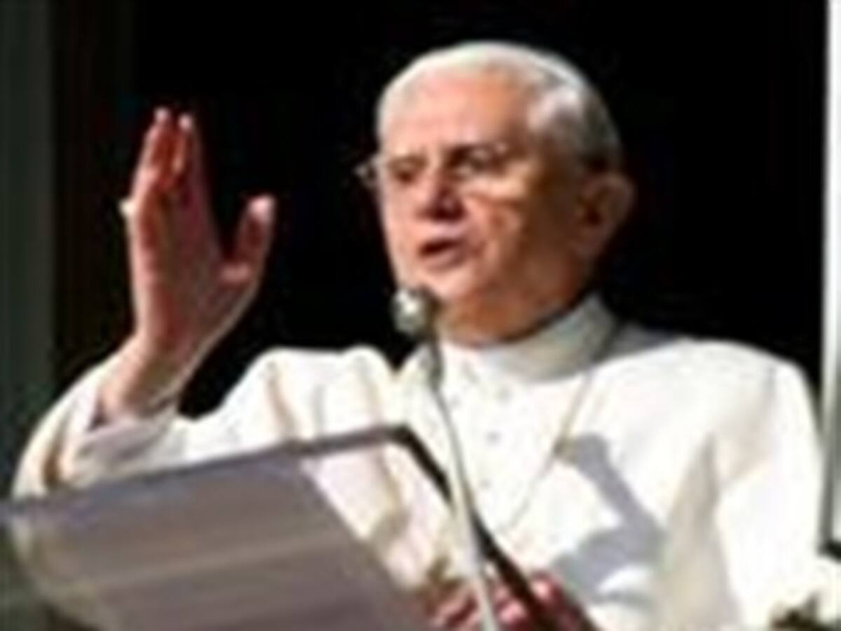 El Papa pide que se renueve el compromiso por el respeto a la mujer