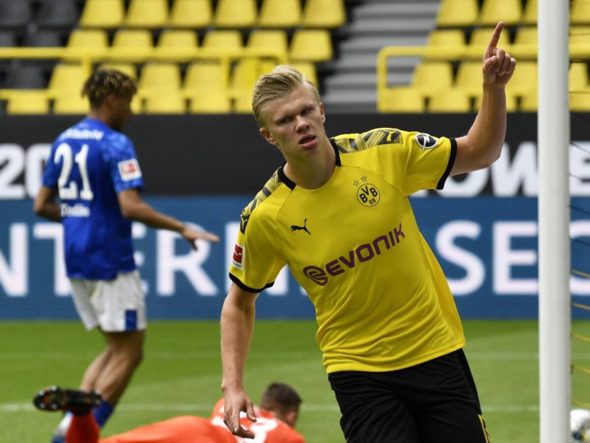 Borussia Dortmund goleó a Schalke en el regreso de la Bundesliga