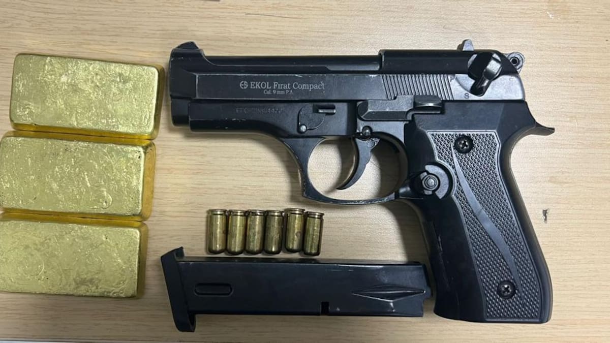 Capturan a un hombre portando tres lingotes de oro valorados en $400 millones en Medellín
