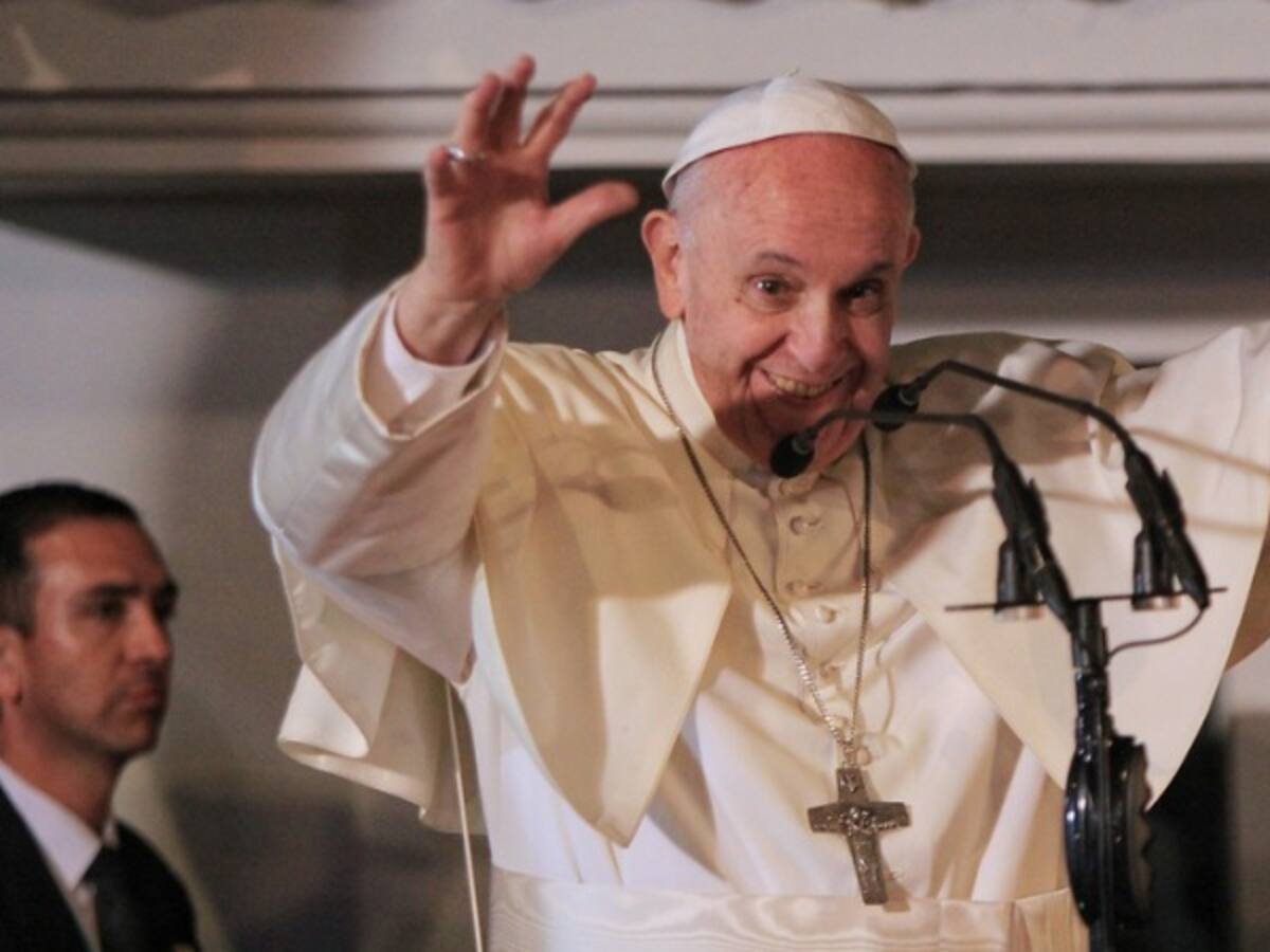 El papa ha sido conquistado por la sonrisa de los colombianos: Greg Burke