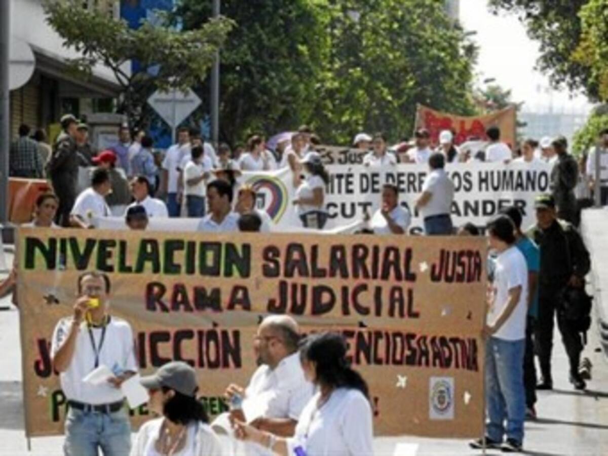 Trabajadores de Medicina Legal en Santander se sumarían al paro de sus colegas