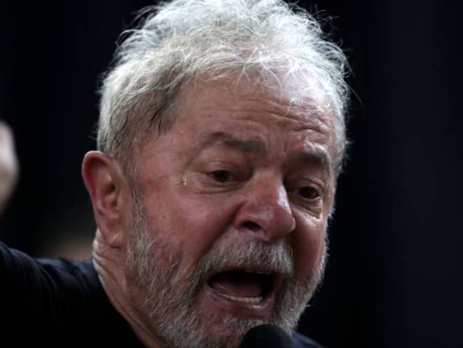 Con disparos atacaron autobuses en la gira de Lula por el sur de Brasil