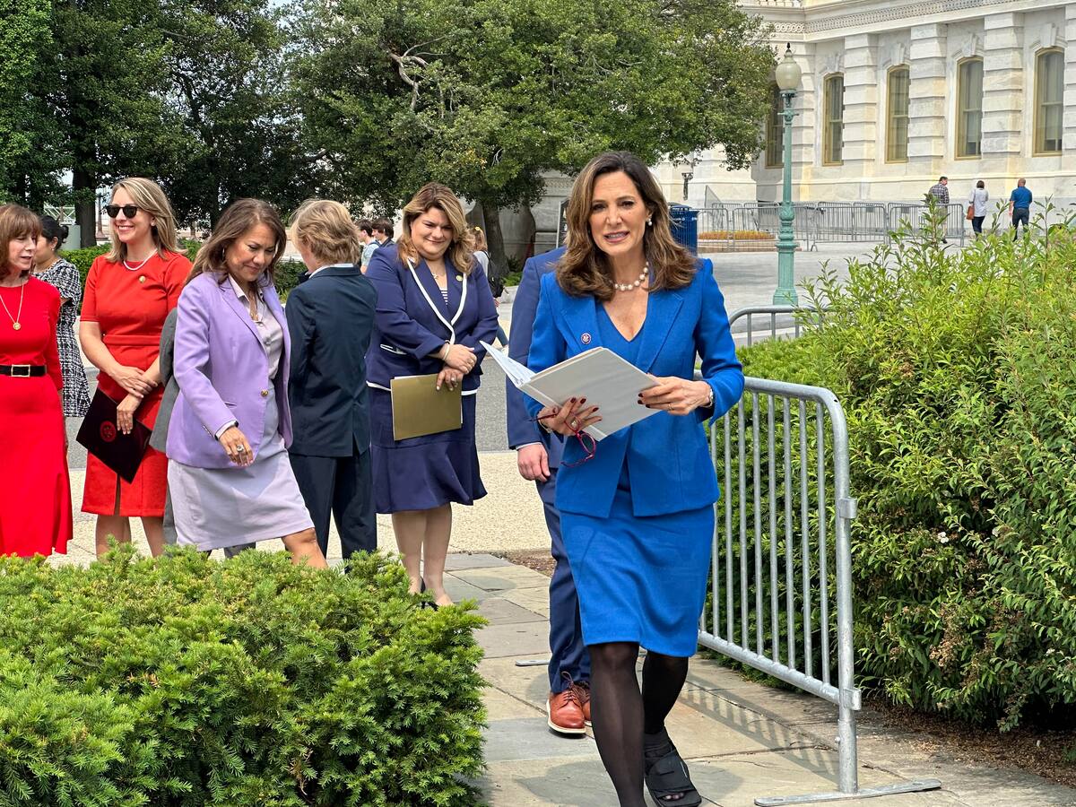 Según María Elvira Salazar, antes de Petro no se veía colombianos llegando en masa a EEUU