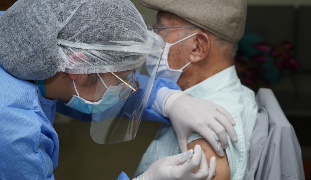 Vacunación adultos mayores