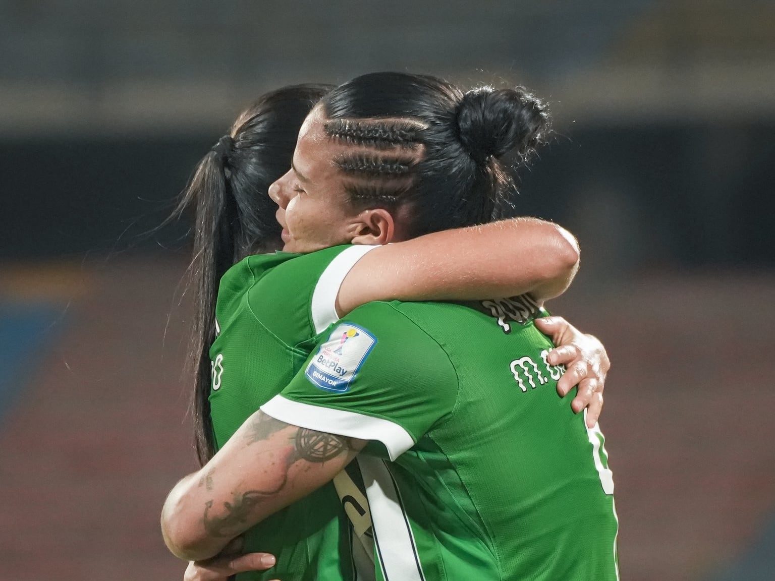 Manuela González celebra uno de sus dos goles ante Internacional de Palmira / X: @naloficialfem.