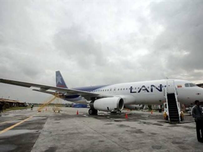 LAN reacomoda unos 300 pasajeros afectados por cancelación de dos vuelos