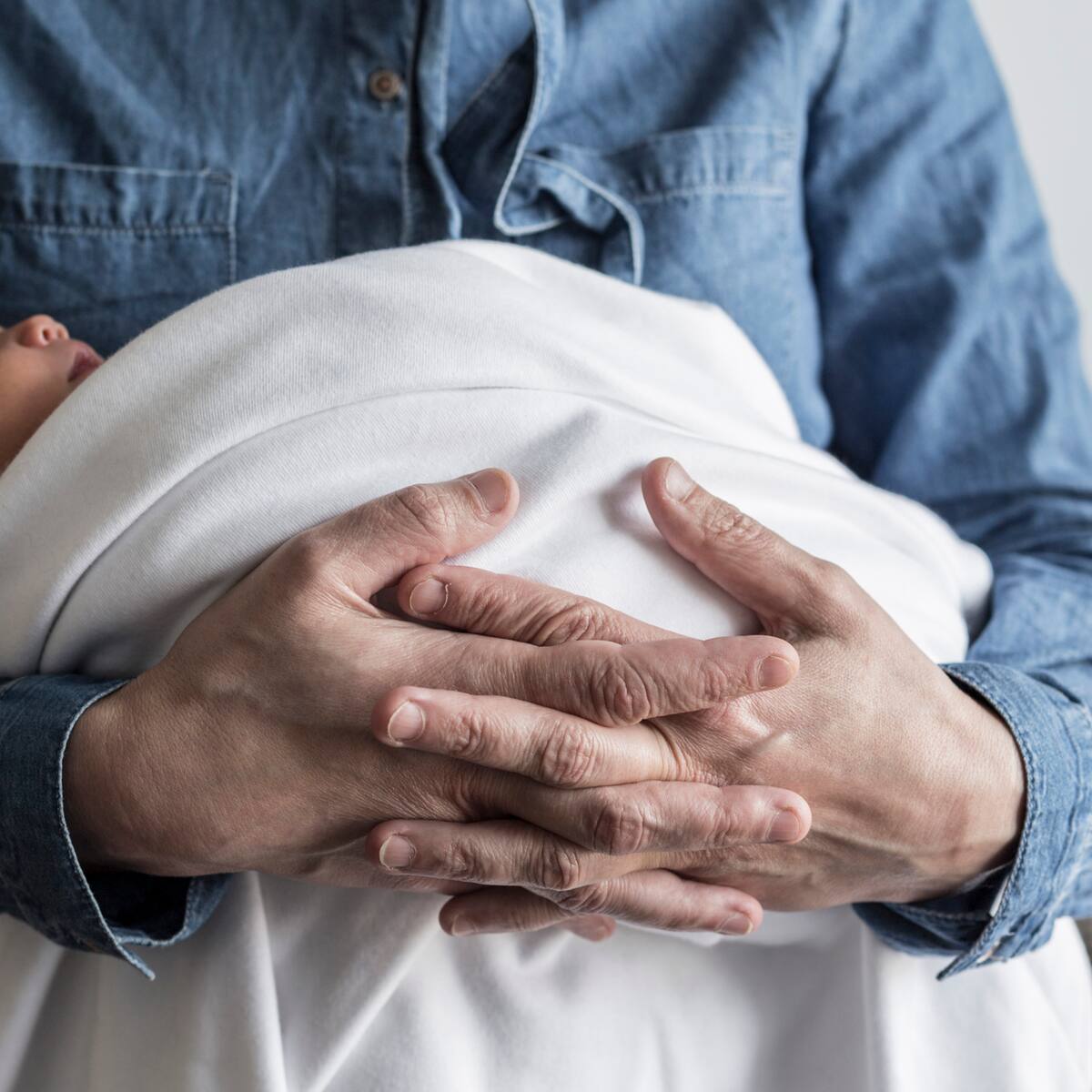Corte protege derechos de los padres: tumba requisitos para gozar del fuero de paternidad