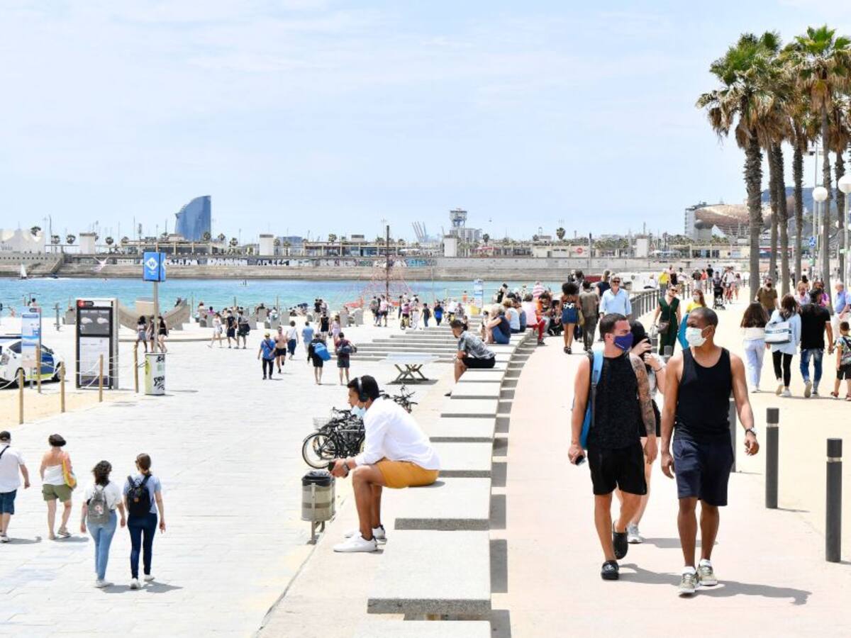 España abre fronteras a turistas vacunados y los cruceros internacionales