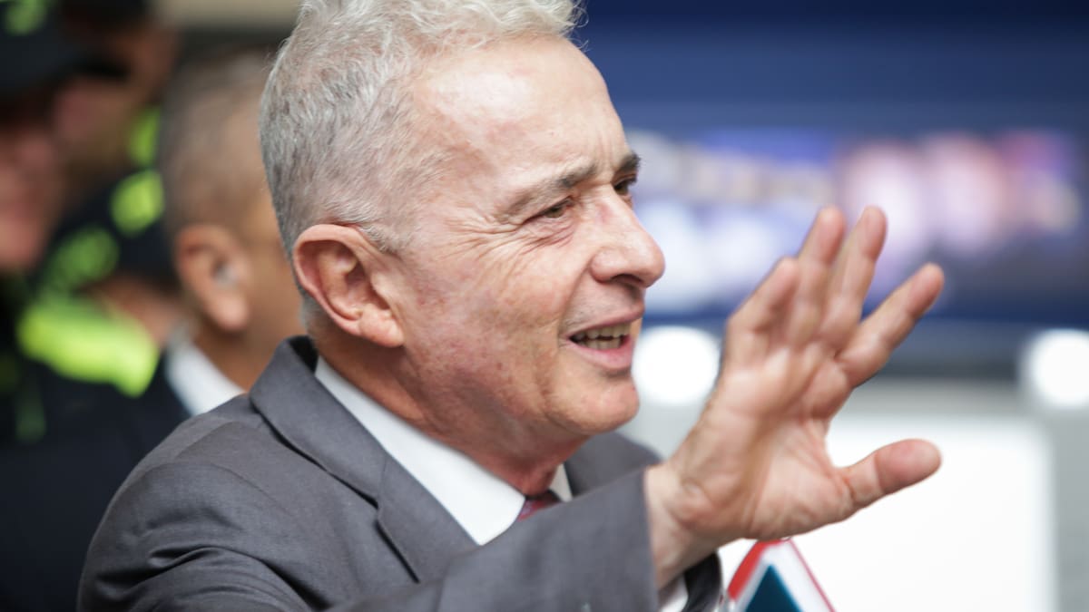 Uribe niega que llegada de Alicia Arango a campaña Vicky signifique un apoyo del Centro Democrático