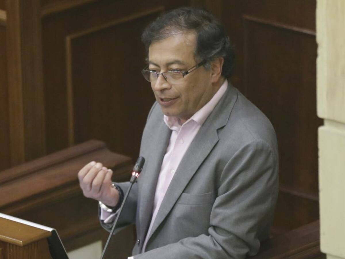 Petro invita a marchar contra idea de alargar periodo presidencial de Duque
