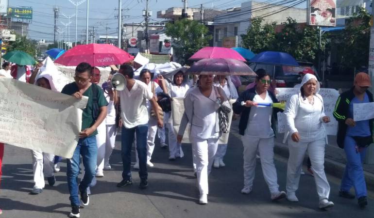 Protesta por deuda de salarios 