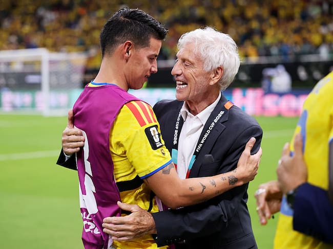 James Rodríguez y José Pékerman se encontraron tras el partido entre Colombia y Congo en el Mundial / Getty Images