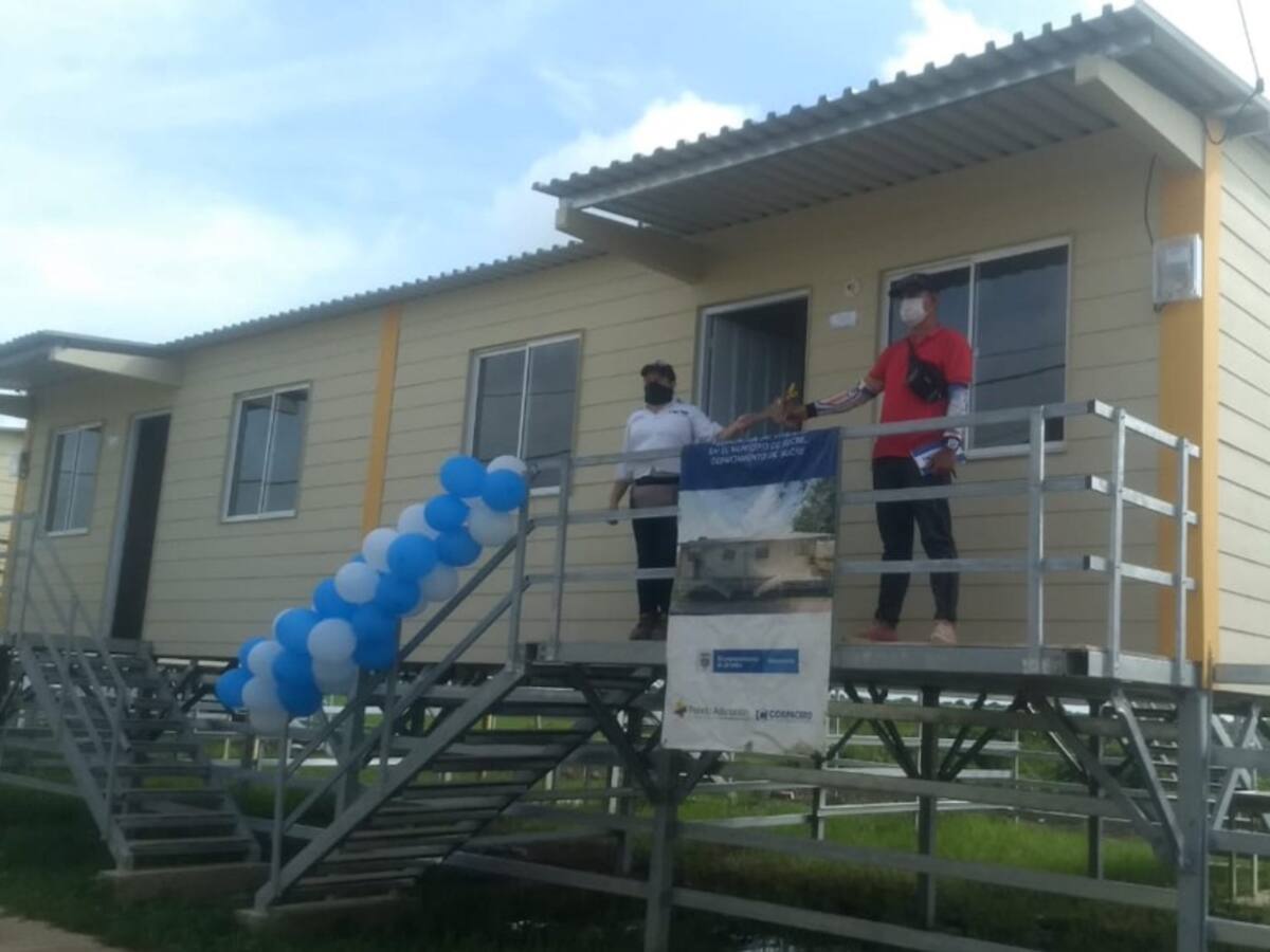 Entregan 40 viviendas palafíticas a familias vulnerables de La Mojana