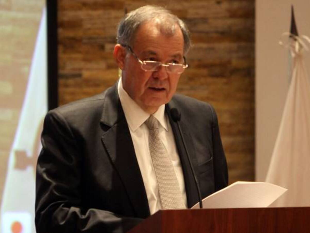 Si se aprueba que funcionarios públicos hagan campaña por el plebiscito no pasará nada: procurador