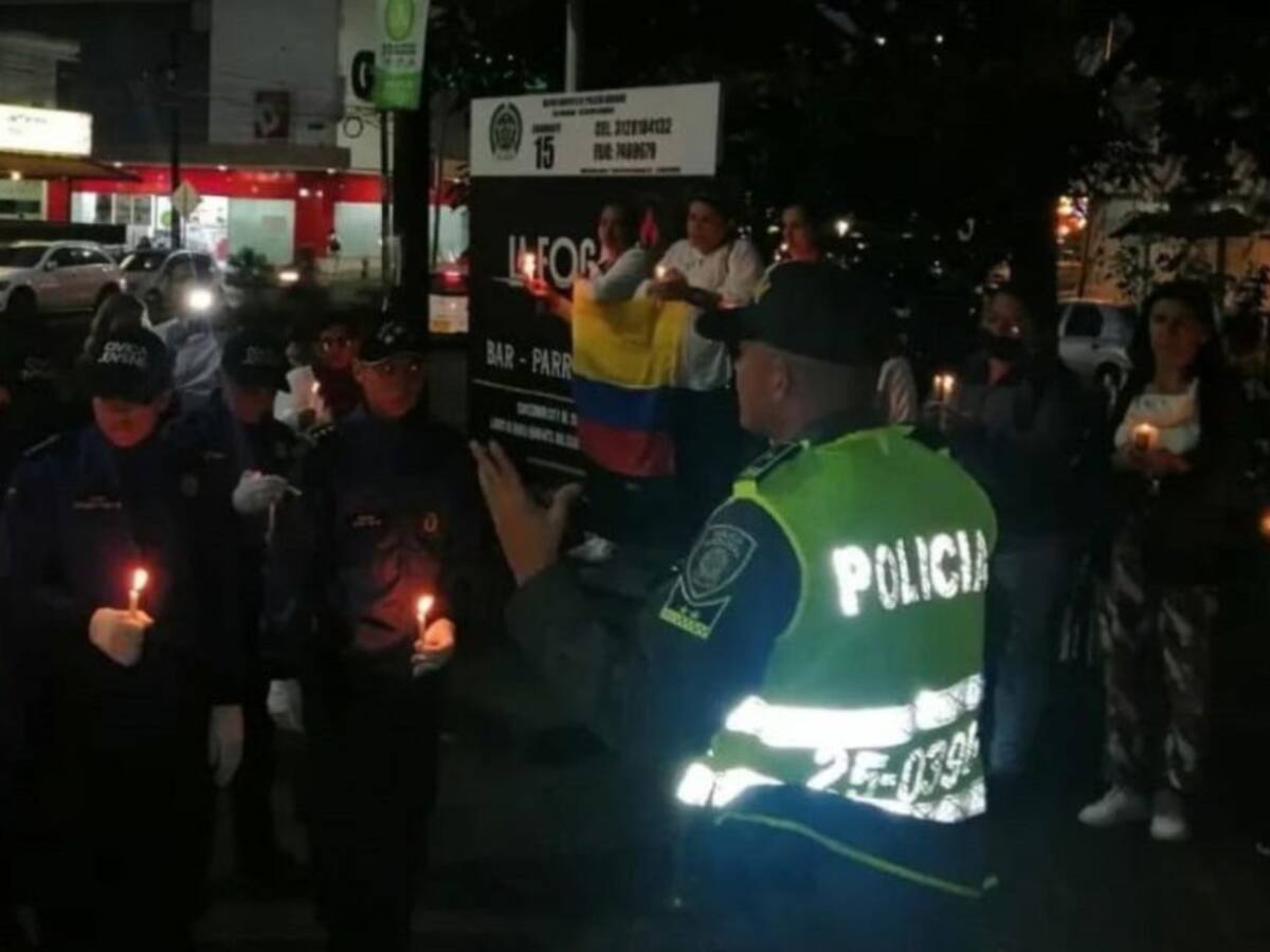 Con velatón en Armenia rechazaron ataques contra la Policía