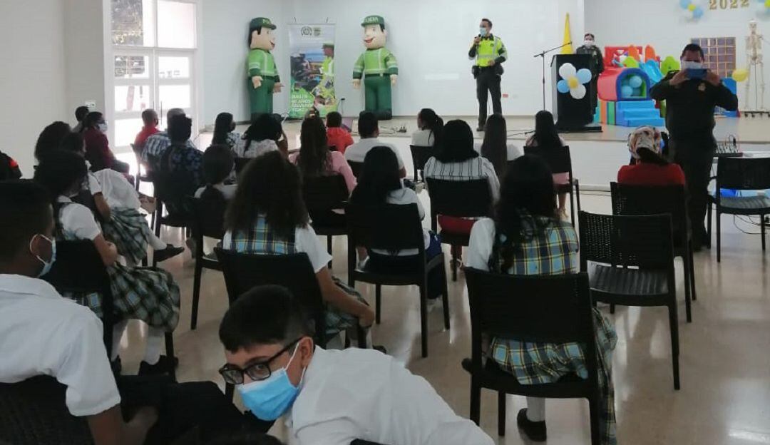 La institución busca crear entornos seguros en temas como el matoneo, la prevención del consumo de drogas y el autocuidado