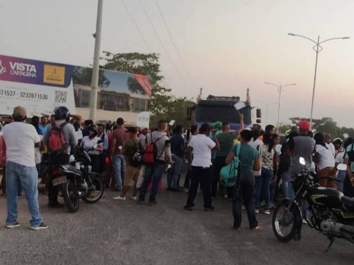 Comunidades de zona de conurbación de Turbaco piden iluminación de la vía
