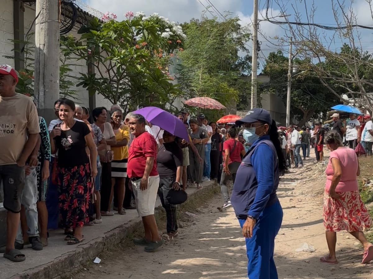 VIDEO: denuncian demoras y largas filas en entrega de subsidio de Colombia Mayor, en Malambo