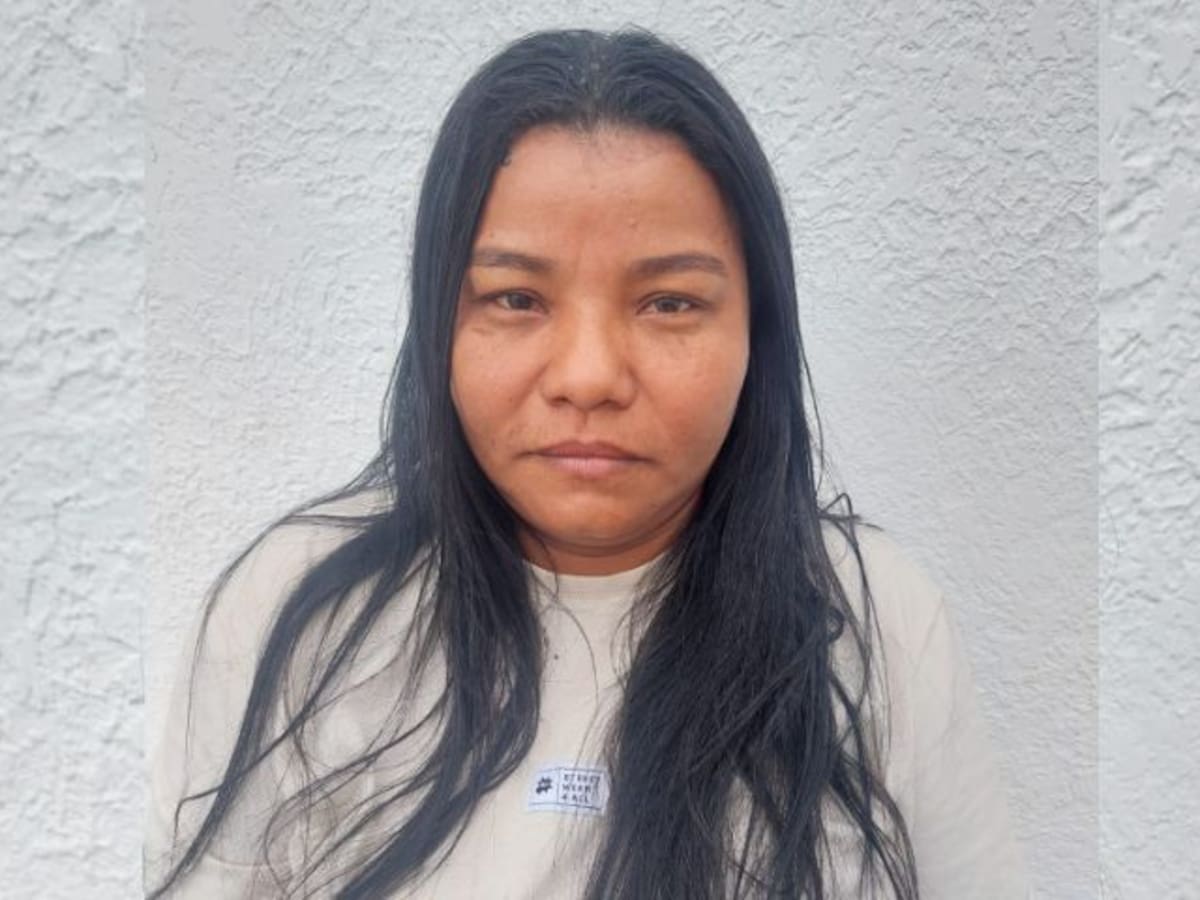 Ella es Regina, la mujer que abastecía de material bélico y logístico a las ACSN