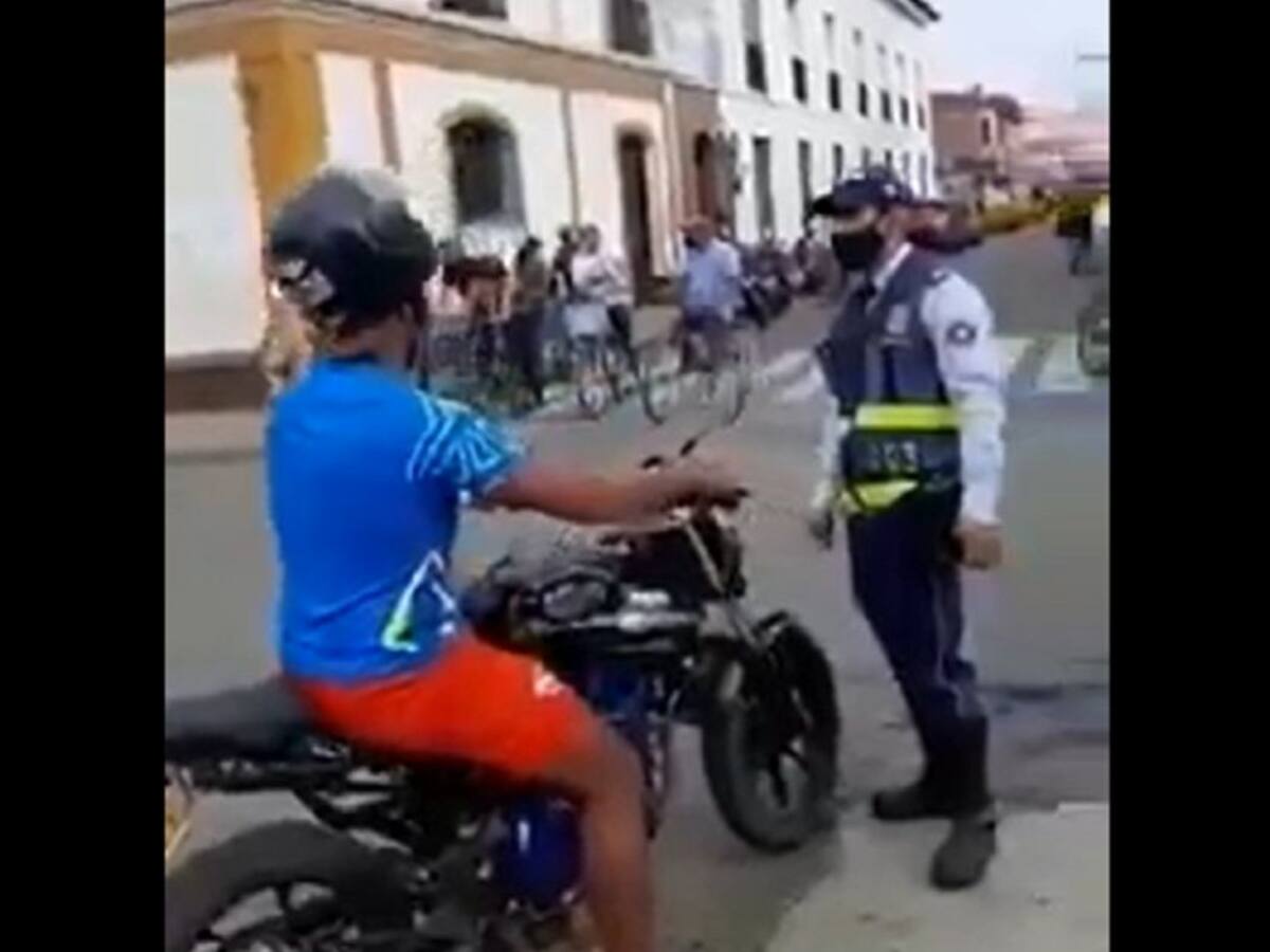 Rechazo en el Valle del Cauca por agresión a un agente de tránsito