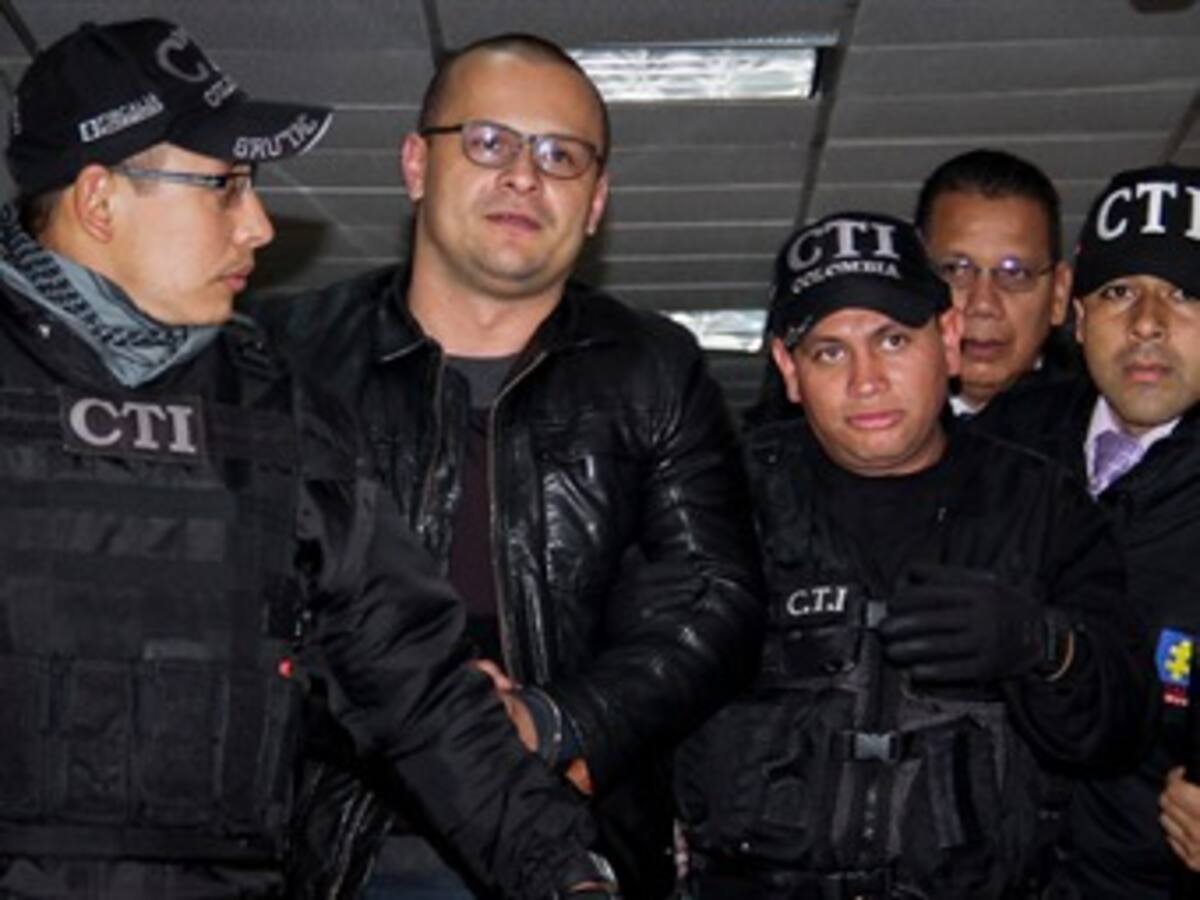 Imputan dos nuevos delitos al hacker Sepúlveda