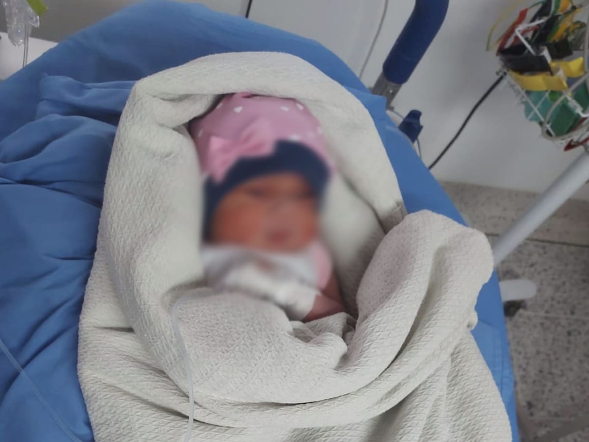 La Policía rescata a una bebé recién nacida que fue abandonada al sur de Bogotá