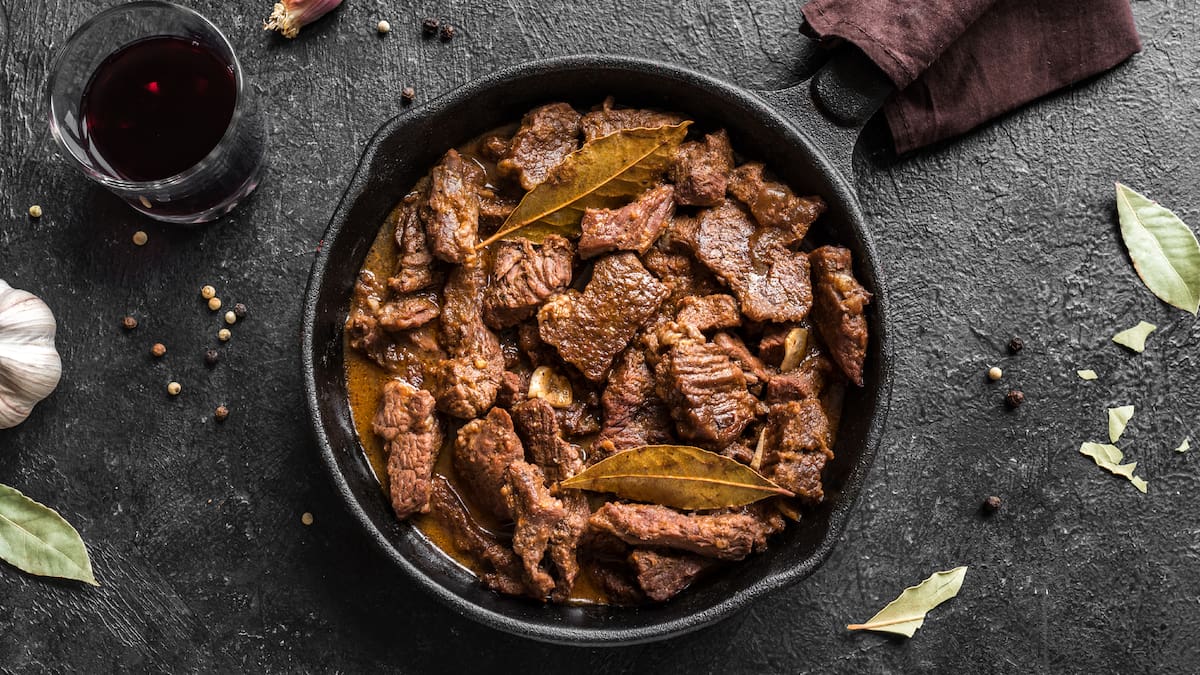 Carnero guisado, una delicia impulsada por mujeres emprendedoras de Sucre