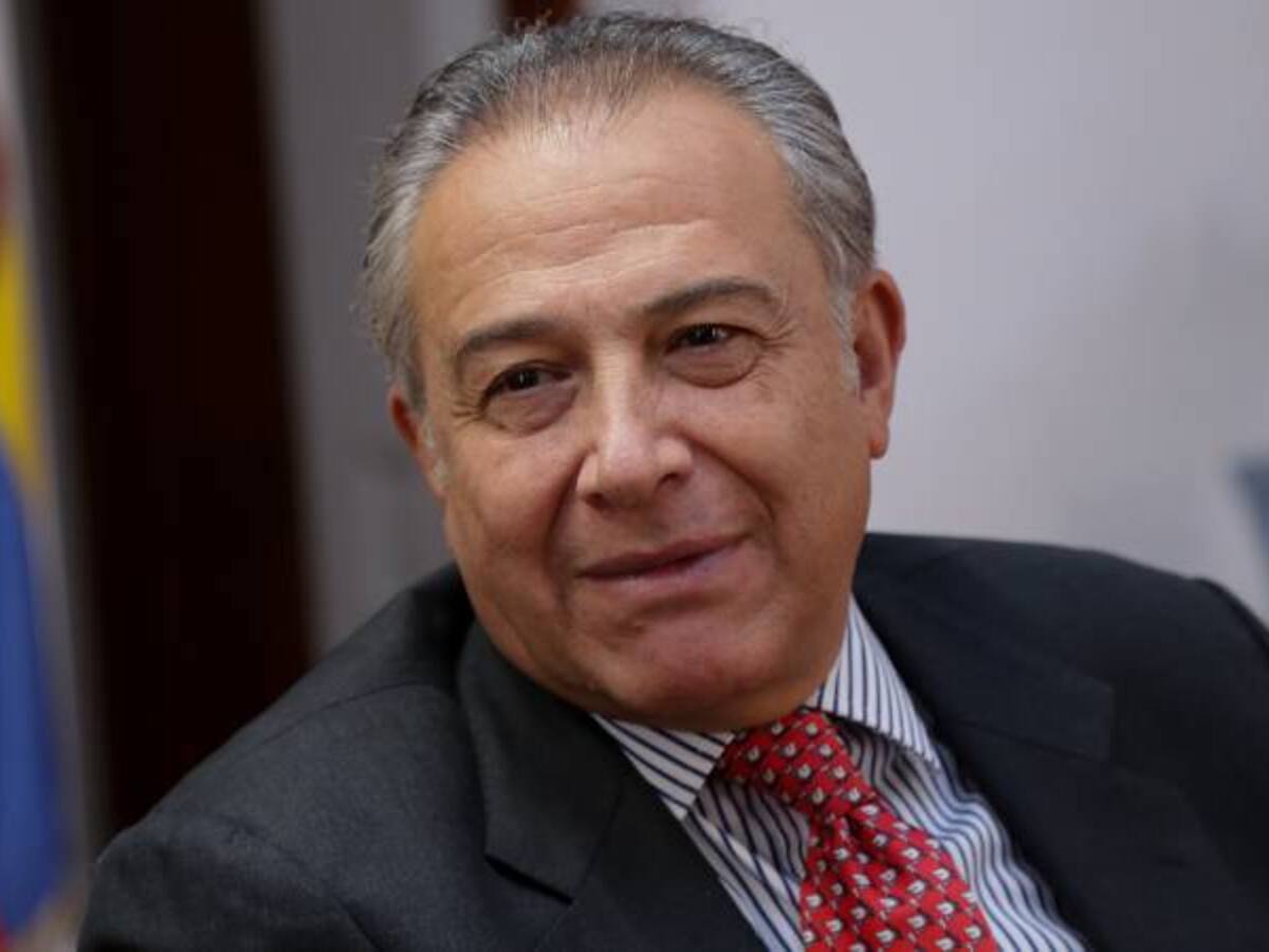 “La suspensión de los policías no es una condena anticipada”: Óscar Naranjo